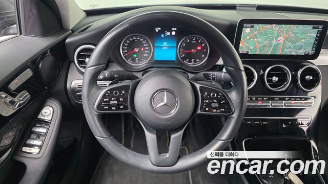 Mercedes-Benz C-Class 2019 — photo 19