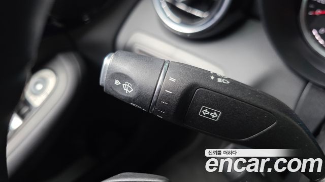 Mercedes-Benz C-Class 2019 — photo 30