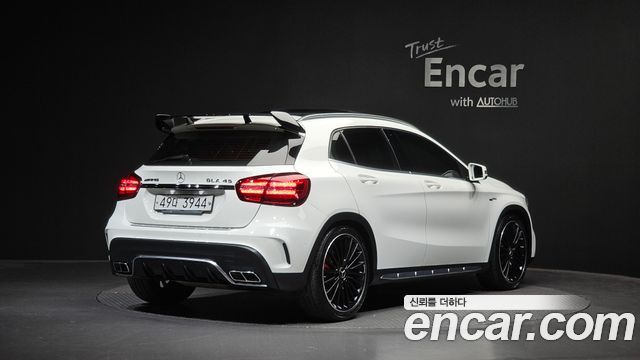 Mercedes-Benz GLA-Class 2019 — photo 2