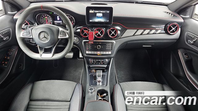 Mercedes-Benz GLA-Class 2019 — photo 10