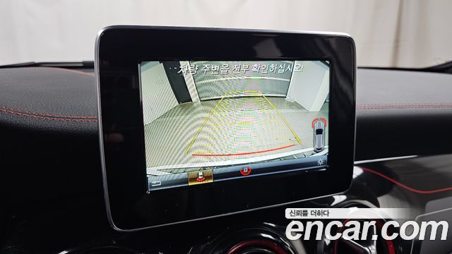 Mercedes-Benz GLA-Class 2019 — photo 19