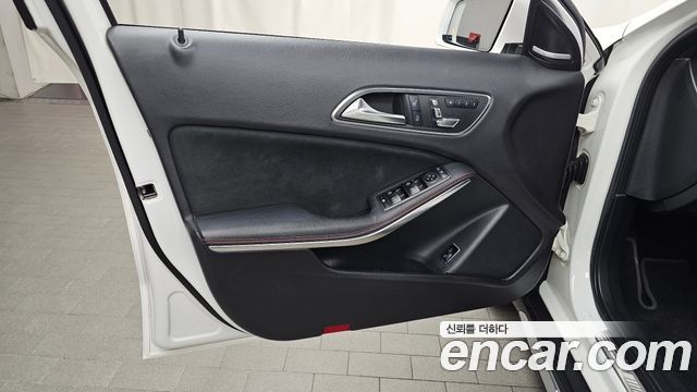 Mercedes-Benz GLA-Class 2019 — photo 14