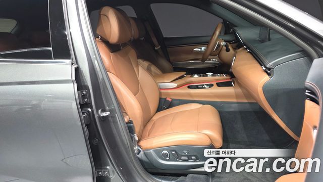 Genesis GV70 2023 — photo 17