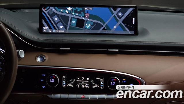 Genesis GV70 2023 — photo 20