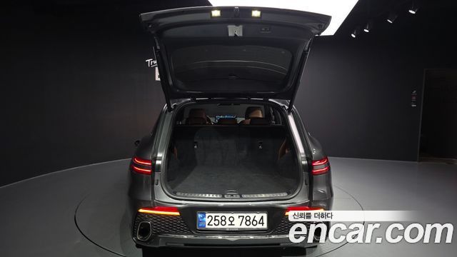 Genesis GV70 2023 — photo 26