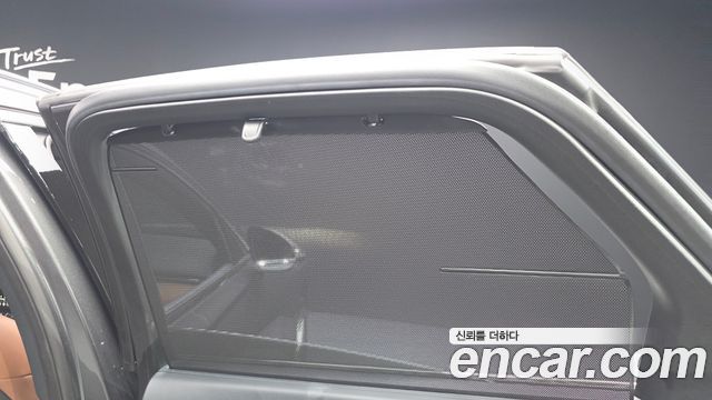Genesis GV70 2023 — photo 38
