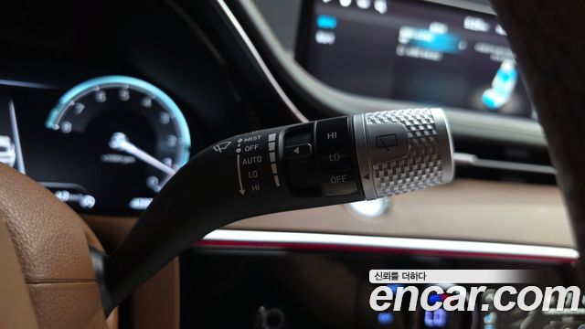 Genesis GV70 2023 — photo 41