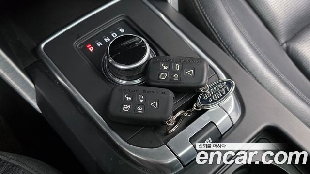 Land Rover Discovery Sport 2017 — photo 9
