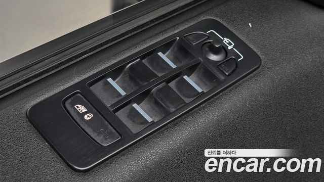 Land Rover Discovery Sport 2017 — photo 15