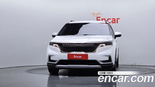 Kia Canival 2023 — photo 3