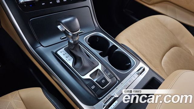 Kia Canival 2023 — photo 12