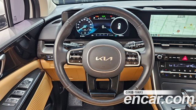 Kia Canival 2023 — photo 19