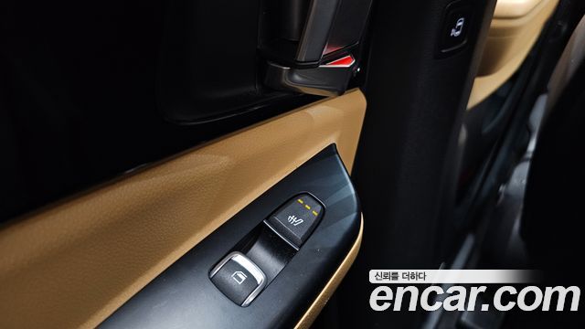 Kia Canival 2023 — photo 25