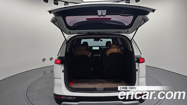 Kia Canival 2023 — photo 26