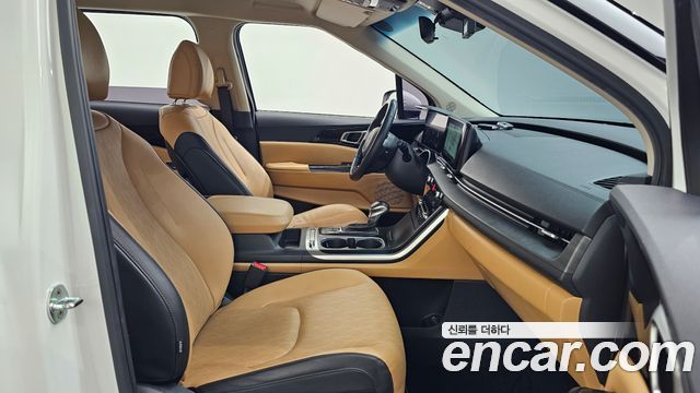 Kia Canival 2023 — photo 16