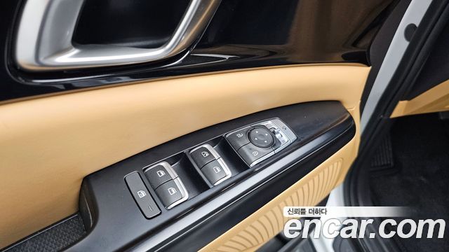 Kia Canival 2023 — photo 29