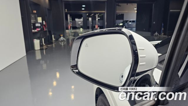 Kia Canival 2023 — photo 32