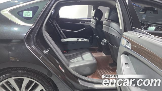 Genesis G80 2018 — photo 12