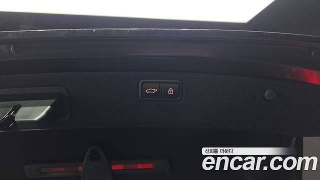Genesis G80 2018 — photo 17