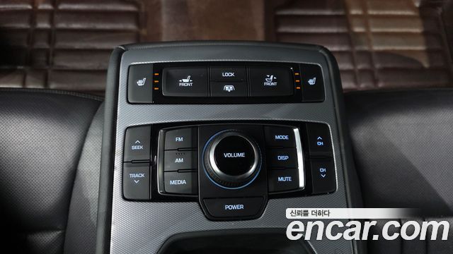 Genesis G80 2018 — photo 18