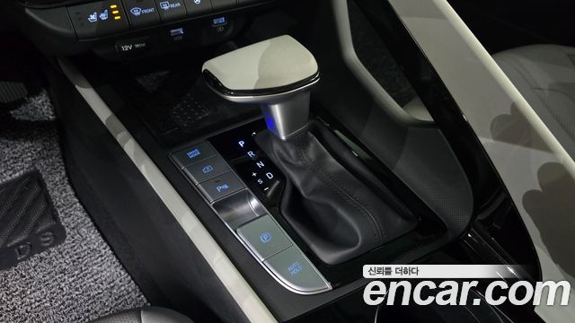 Hyundai AVANTE 2022 — photo 12