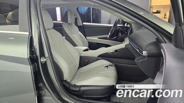 Hyundai AVANTE 2022 — photo 13