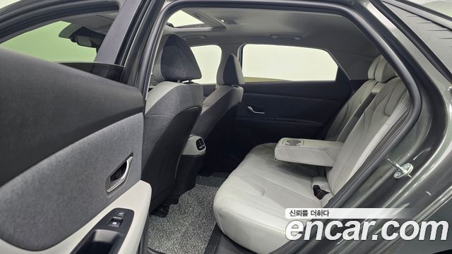 Hyundai AVANTE 2022 — photo 18