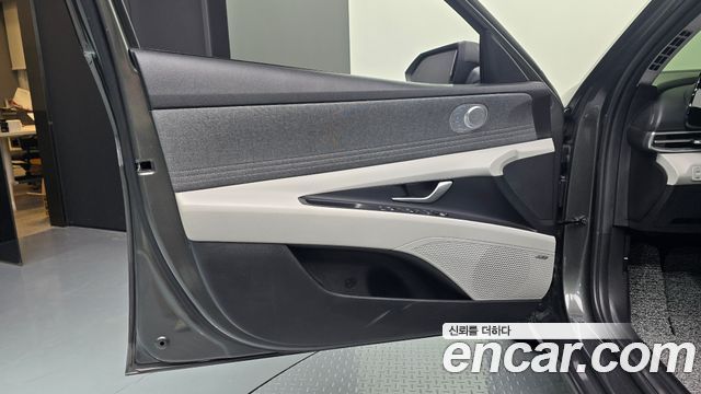 Hyundai AVANTE 2022 — photo 14