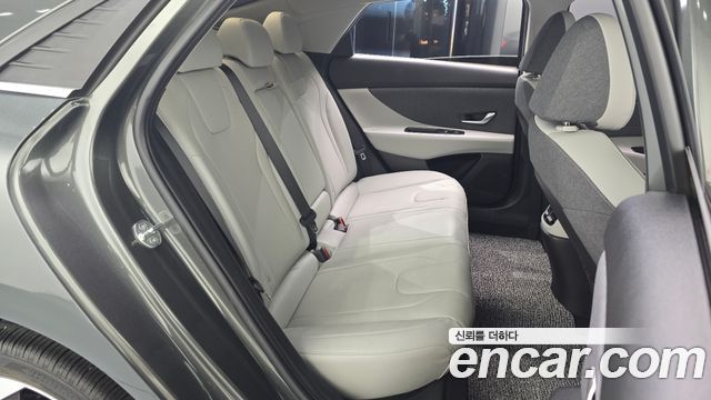 Hyundai AVANTE 2022 — photo 16