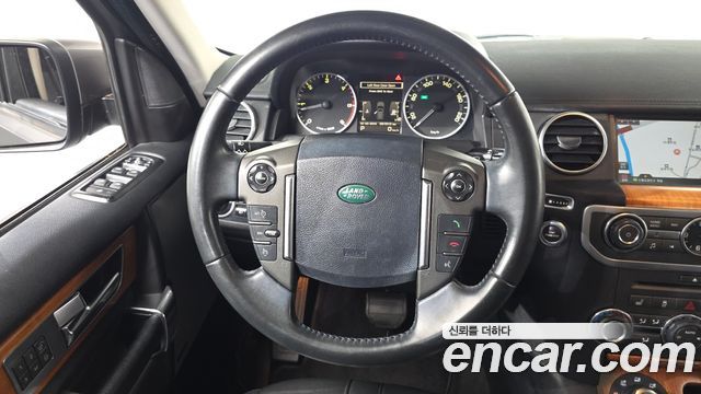 Land Rover Discovery 2011 — photo 14
