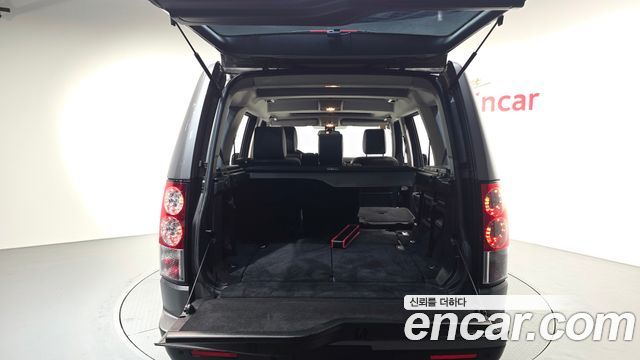 Land Rover Discovery 2011 — photo 19