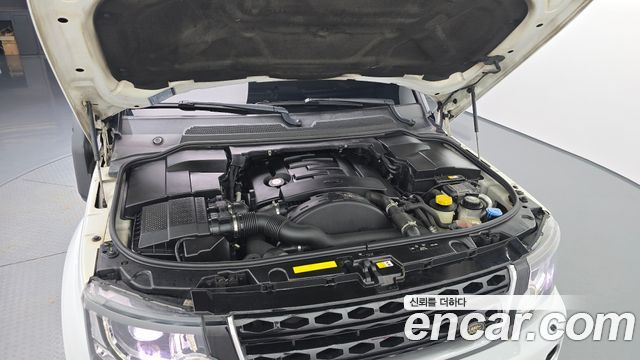 Land Rover Discovery 2016 — photo 6