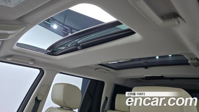 Land Rover Discovery 2016 — photo 19