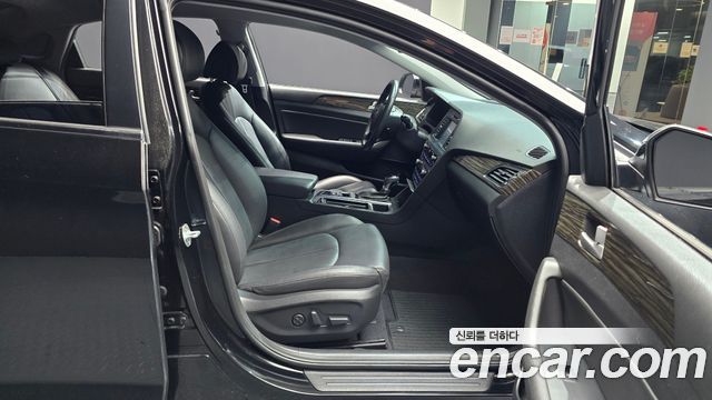 Hyundai Sonata 2017 — photo 17
