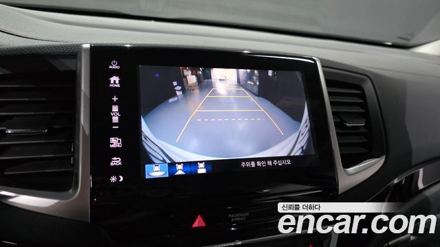 Honda Pilot 2017 — photo 16