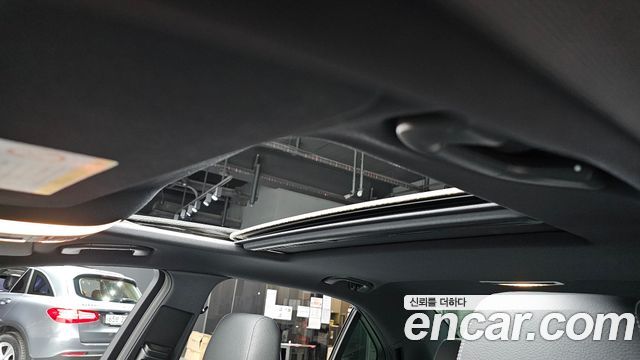 Mercedes-Benz E-Class 2016 — photo 18
