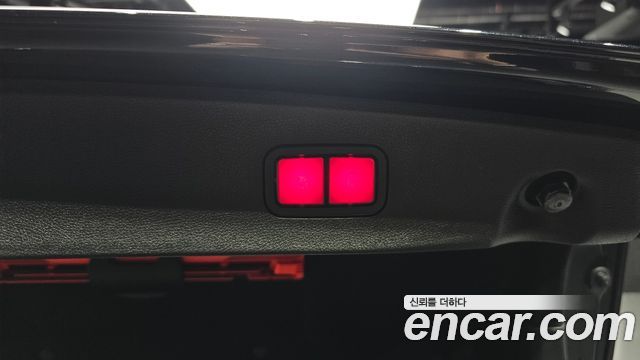 Mercedes-Benz E-Class 2016 — photo 20