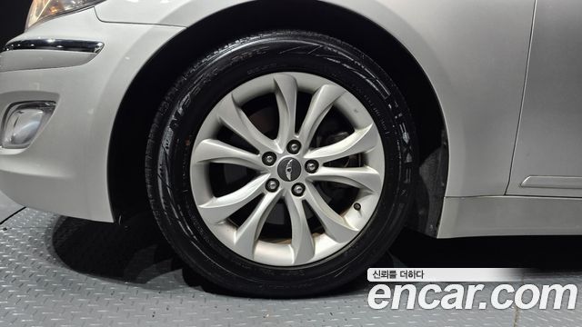 Hyundai Genesis 2013 — photo 5