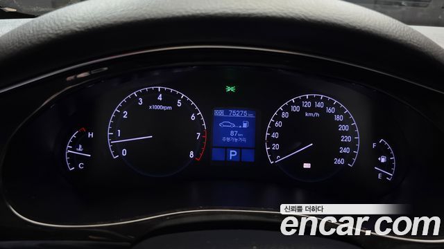 Hyundai Genesis 2013 — photo 11