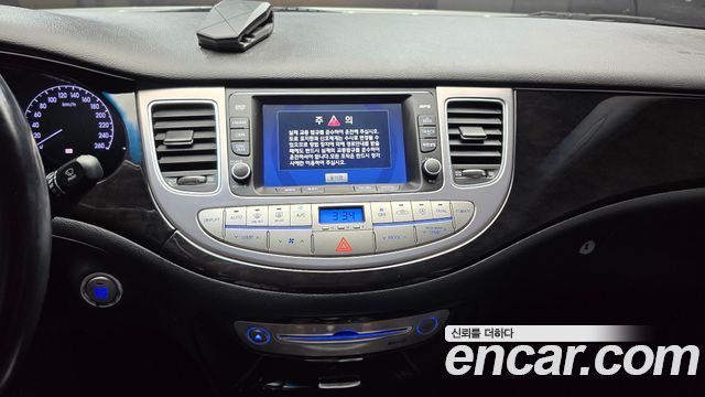 Hyundai Genesis 2013 — photo 20
