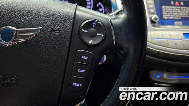 Hyundai Genesis 2013 — photo 23