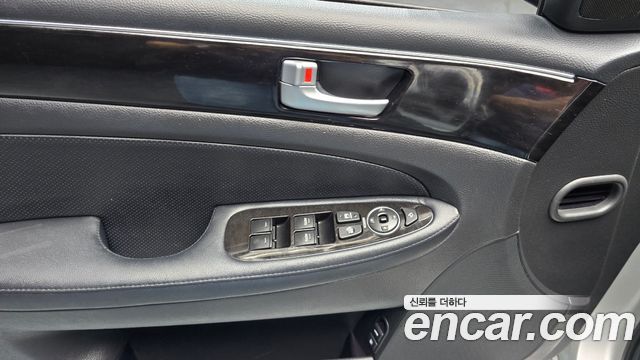 Hyundai Genesis 2013 — photo 24