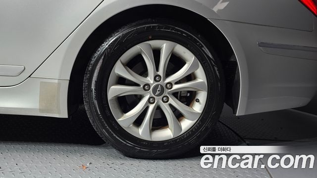 Hyundai Genesis 2013 — photo 7