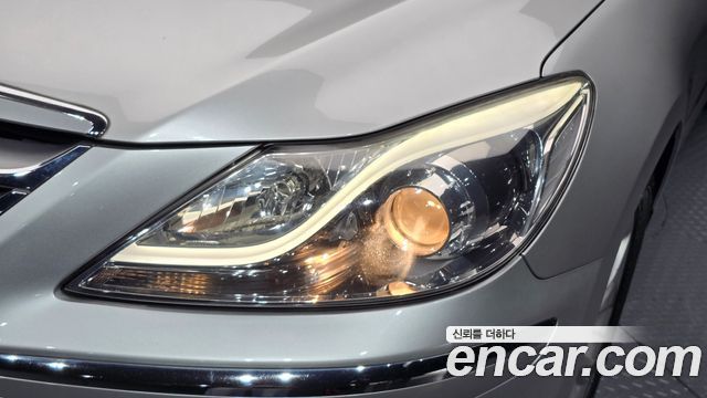 Hyundai Genesis 2013 — photo 8
