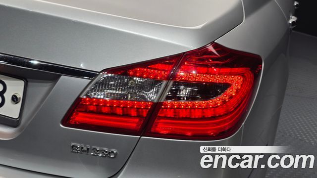 Hyundai Genesis 2013 — photo 9