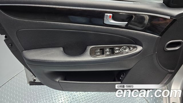 Hyundai Genesis 2013 — photo 14