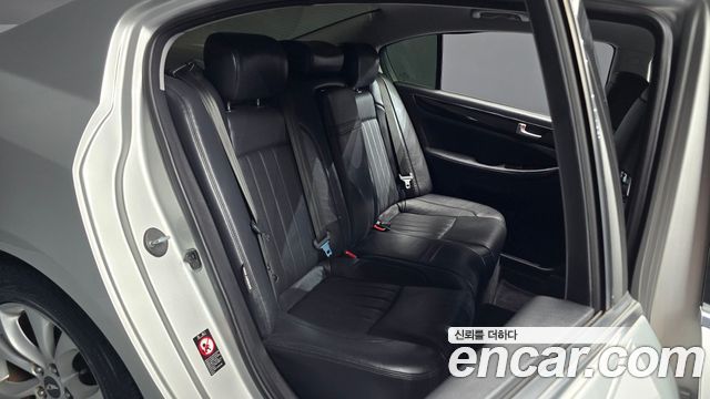 Hyundai Genesis 2013 — photo 16