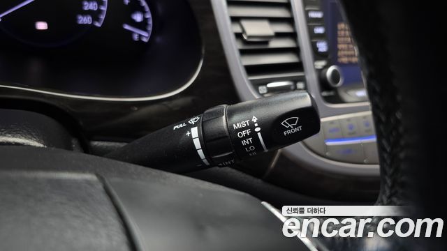 Hyundai Genesis 2013 — photo 28