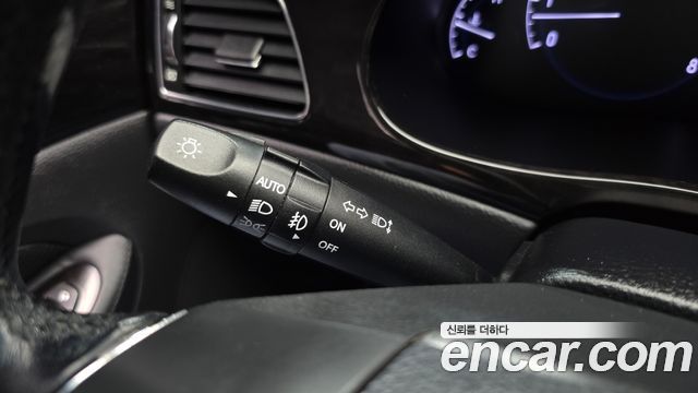Hyundai Genesis 2013 — photo 29