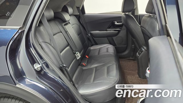Kia Niro 2017 — photo 17